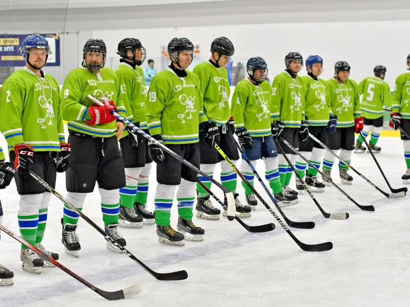 News - Hokejová odveta BONATRANS–Bekaert pomohla Charitě